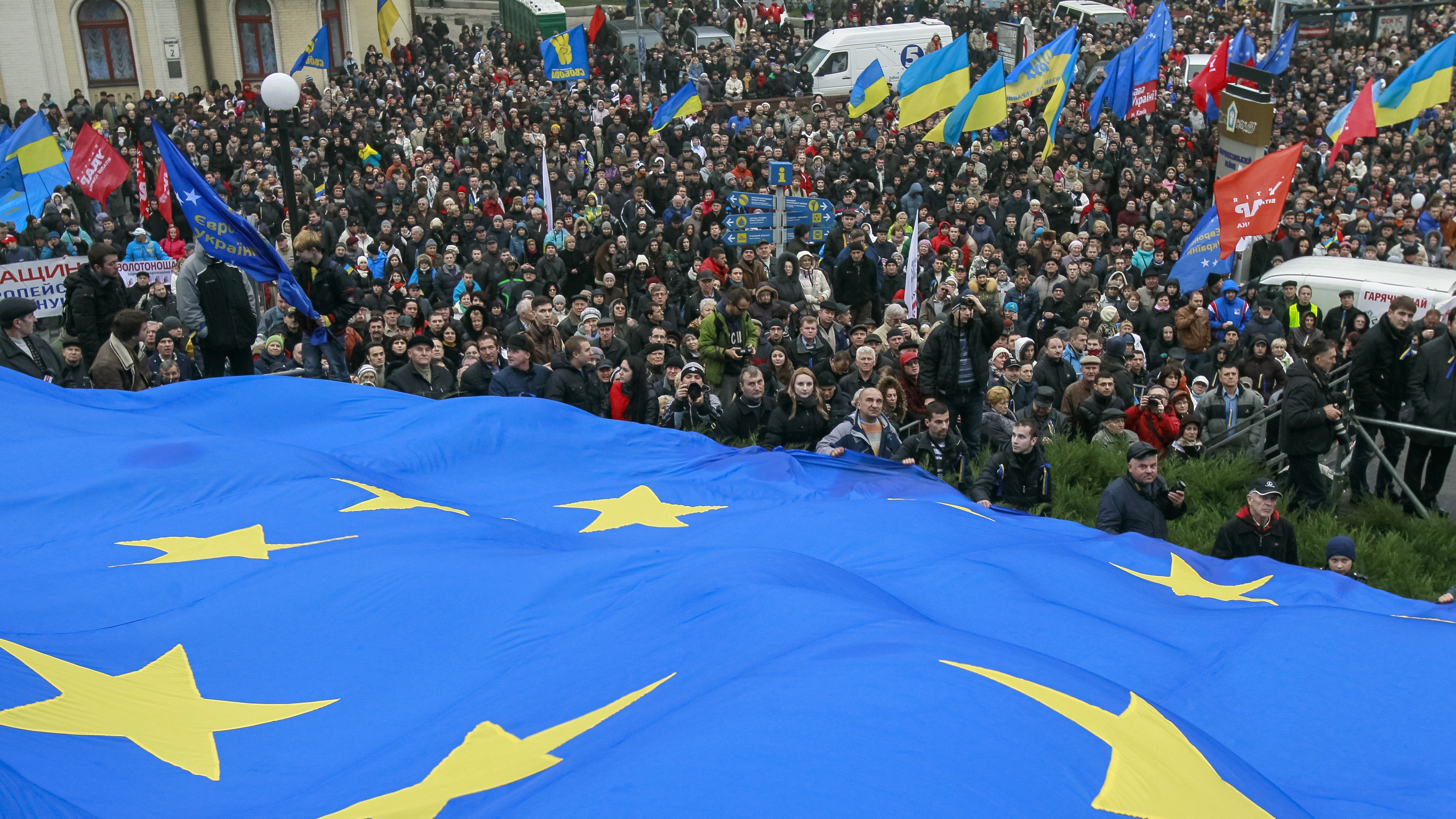 http://www.radio-resita.ro/wp-content/uploads/2013/12/proteste-Ucraina.jpg